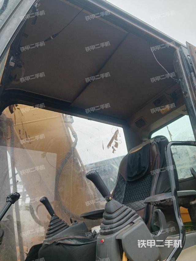 驾驶室整体（整机外观）