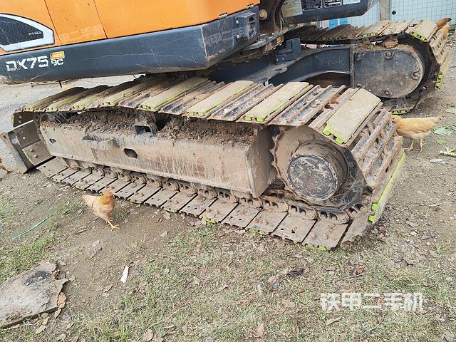 单侧履带整体（整机外观）