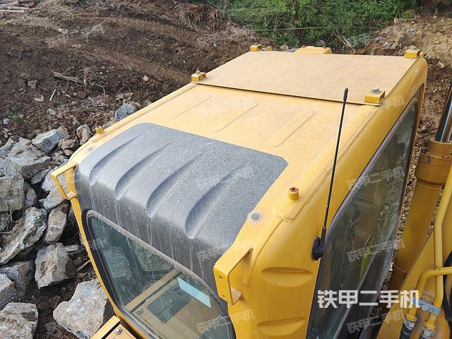 驾驶室顶部（整机外观）