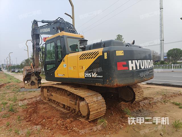 现代R215VS PRO挖掘机