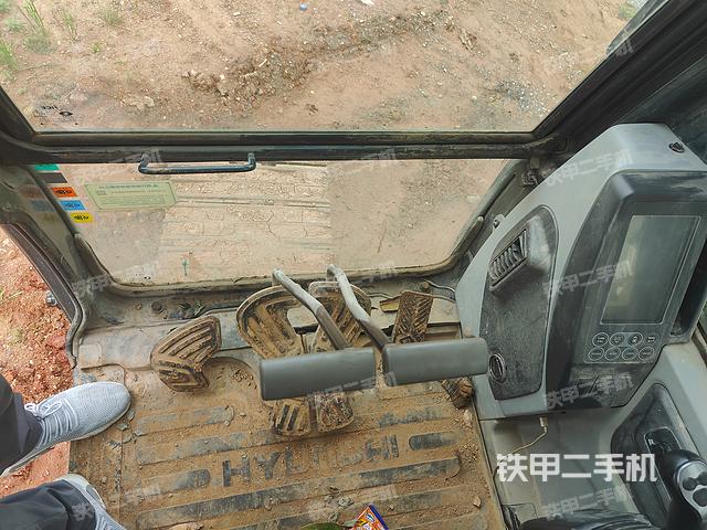 驾驶室整体（整机外观）