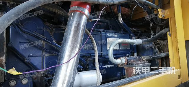 发动机左侧（整机外观及大件）