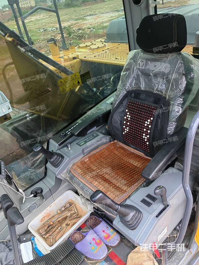 驾驶室整体（整机外观）