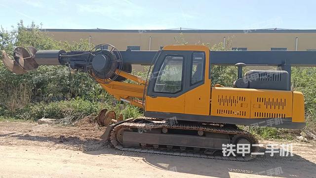 整机左侧（设备外观及核心部件）