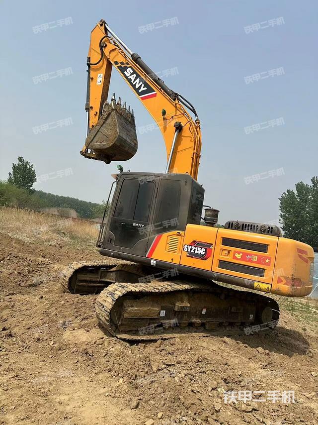 三一重工SY215C挖掘机