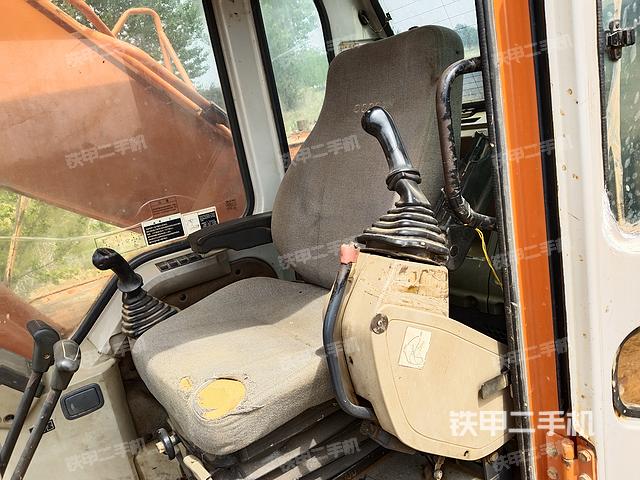 驾驶室整体（整机外观）