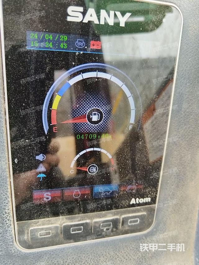 驾驶室整体（整机外观）