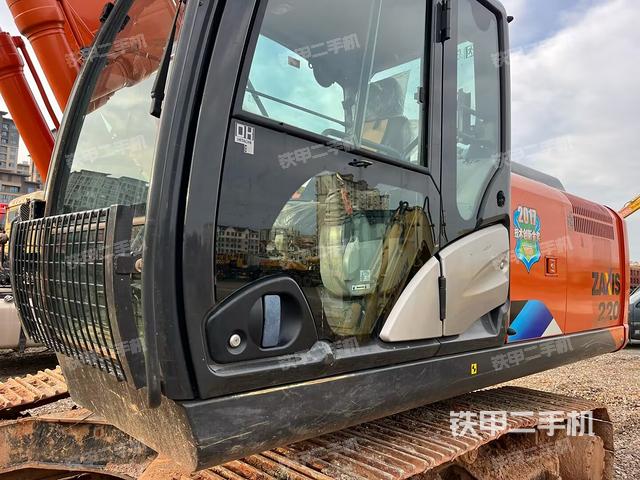 日立ZX200-5A挖掘机