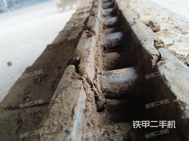 单侧履带整体（整机外观）