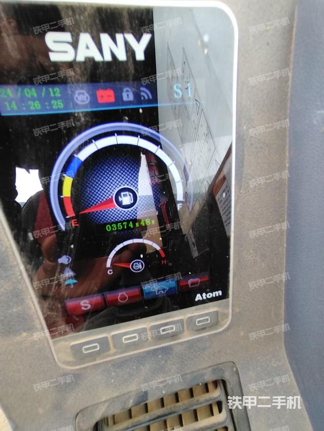 驾驶室整体（整机外观）