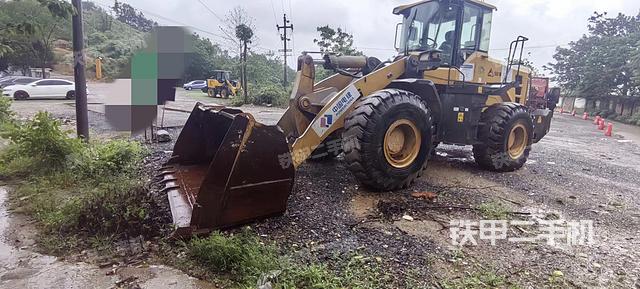 发动机右侧（整机外观及大件）