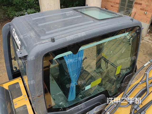 驾驶室顶部（整机外观）