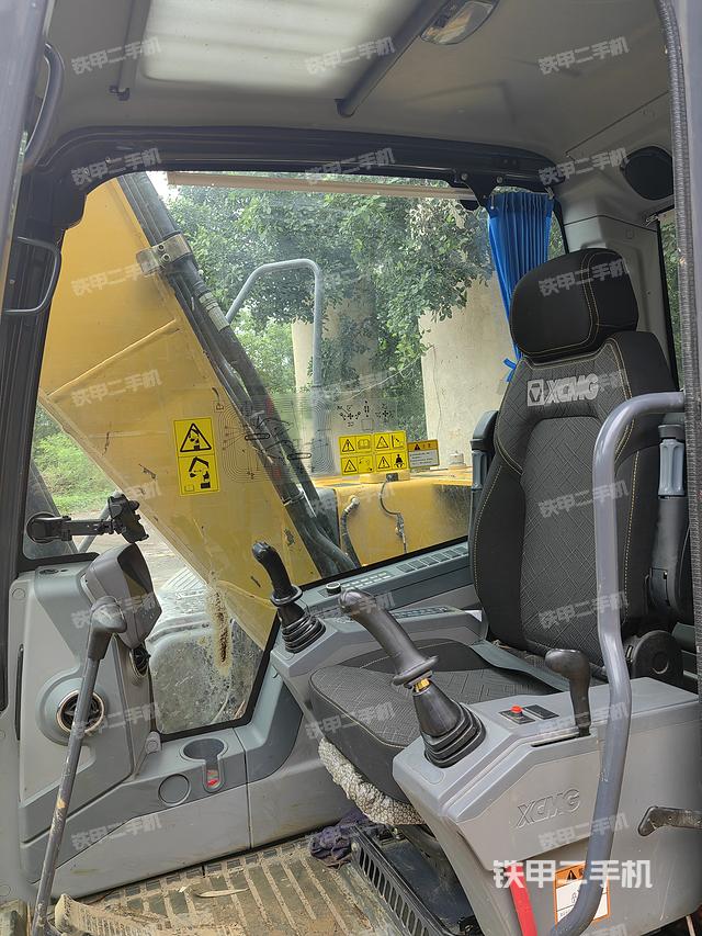 驾驶室整体（整机外观）