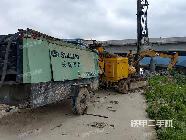 整机右后45°（设备外观及核心部件）