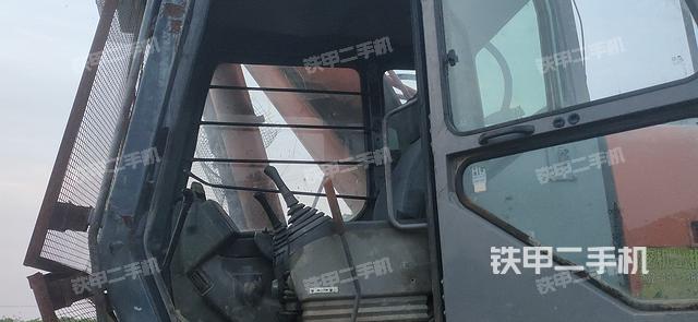 驾驶室整体（整机外观）