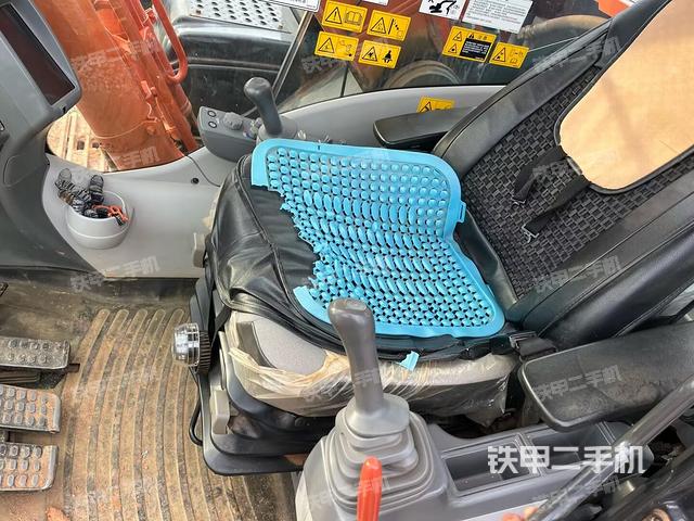 驾驶室整体（整机外观）