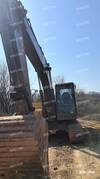 信阳市出售 沃尔沃 EC210D 挖掘机