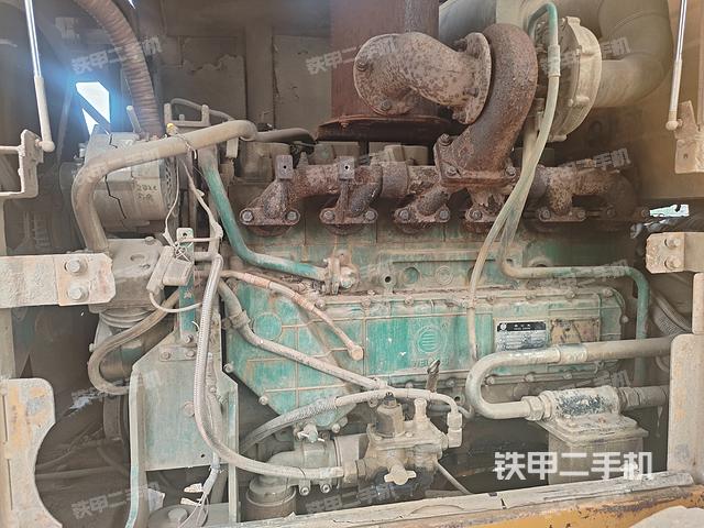 发动机右侧（整机外观及大件）