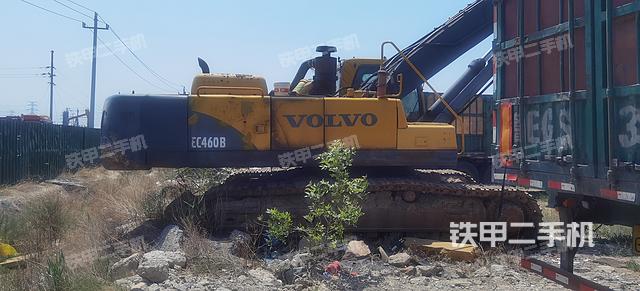 整机右侧（设备外观及核心部件）