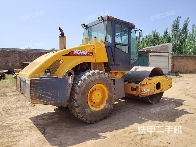 整机右后45°（设备外观及核心部件）