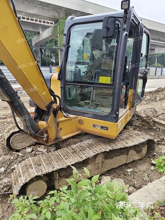 单侧履带整体（整机外观）