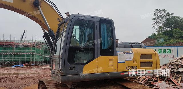 驾驶室整体（整机外观）