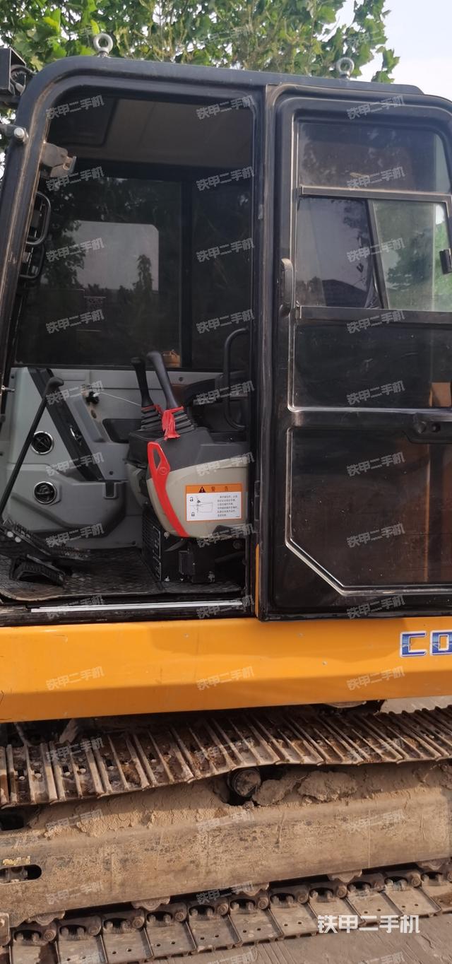 驾驶室整体（整机外观）