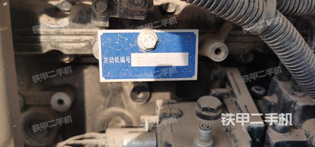 回转马达和主控阀（整机外观）