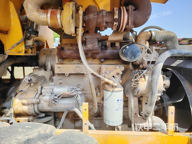 驾驶室操作台（设备外观及核心部件）