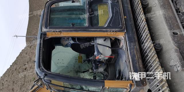 驾驶室整体（整机外观）