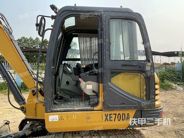 驾驶室整体（整机外观）