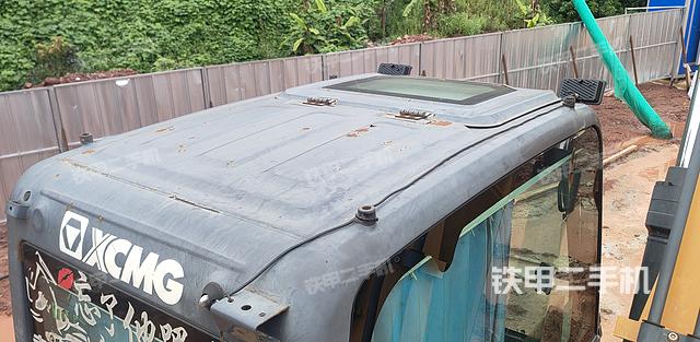 驾驶室顶部（整机外观）