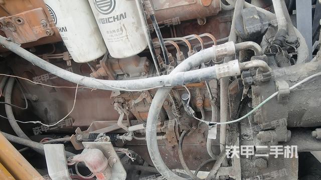 发动机右侧（整机外观及大件）