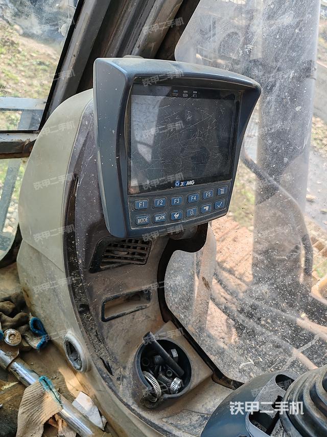 驾驶室整体（整机外观）