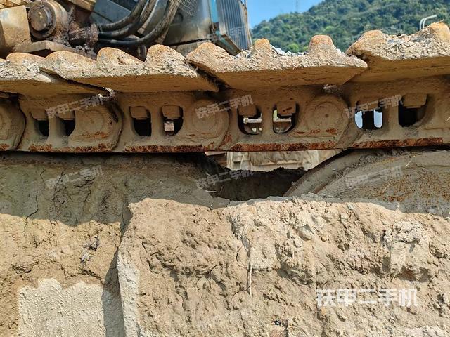 单侧履带整体（整机外观）