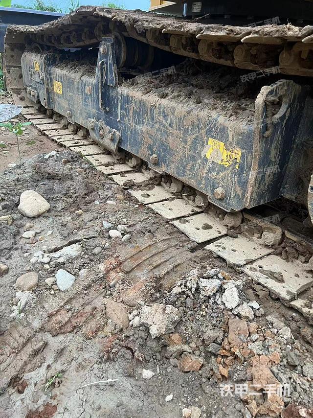 单侧履带整体（整机外观）