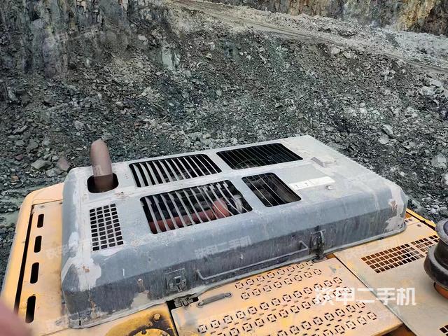 驾驶室顶部（整机外观）