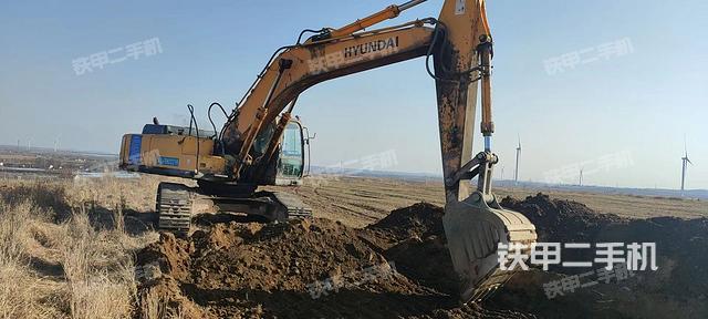 现代R375LC-7挖掘机