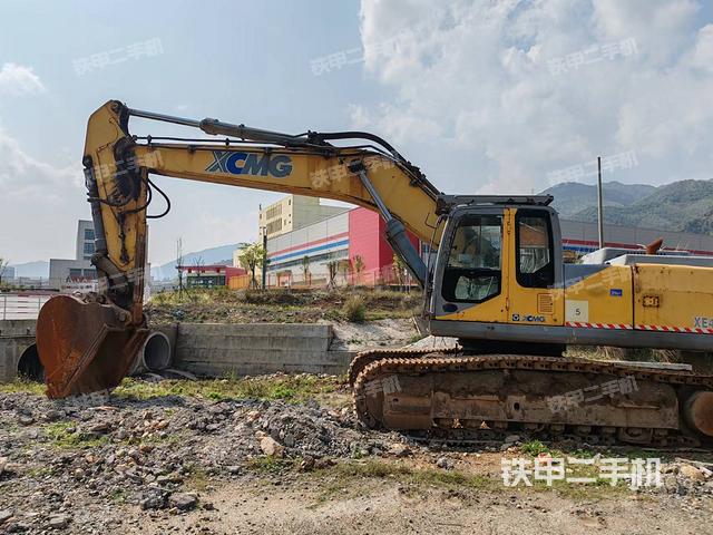 徐工XE470挖掘机