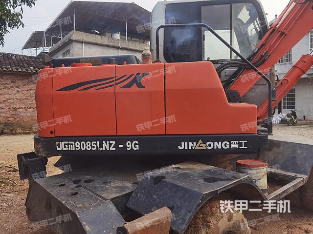 驾驶室整体（整机外观）