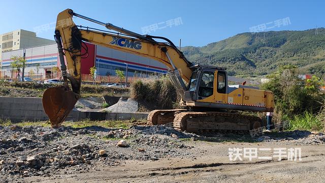 驾驶室顶部（整机外观）