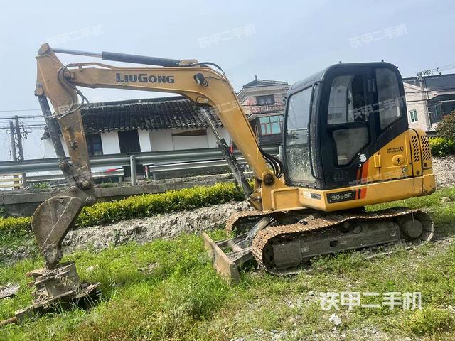 柳工CLG9055E挖掘机