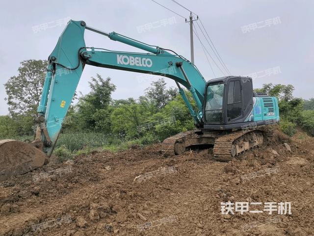 神钢SK200-10挖掘机