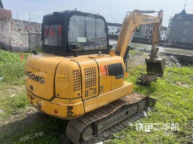 整机右后45°（整机外观）