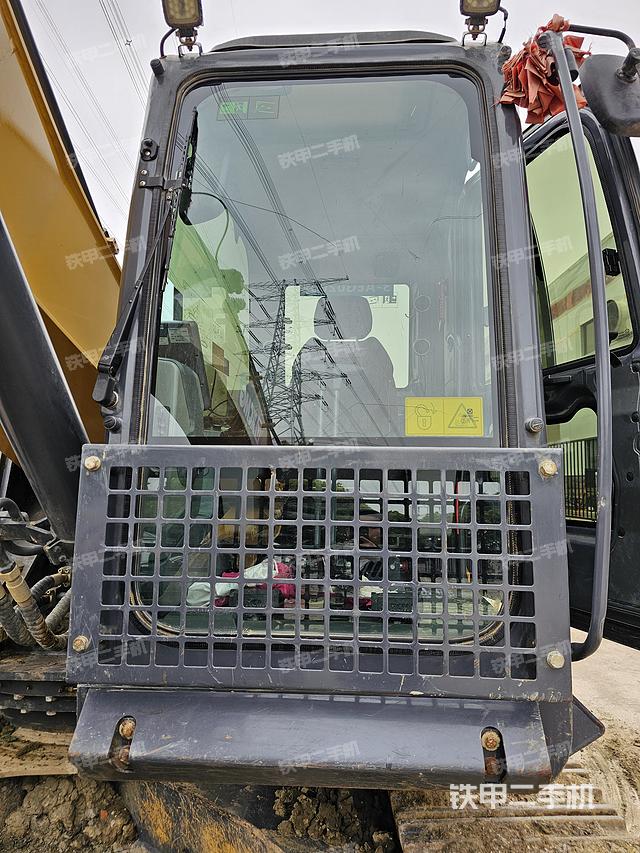 驾驶室整体（整机外观）