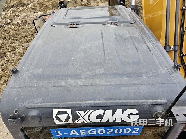 驾驶室顶部（整机外观）