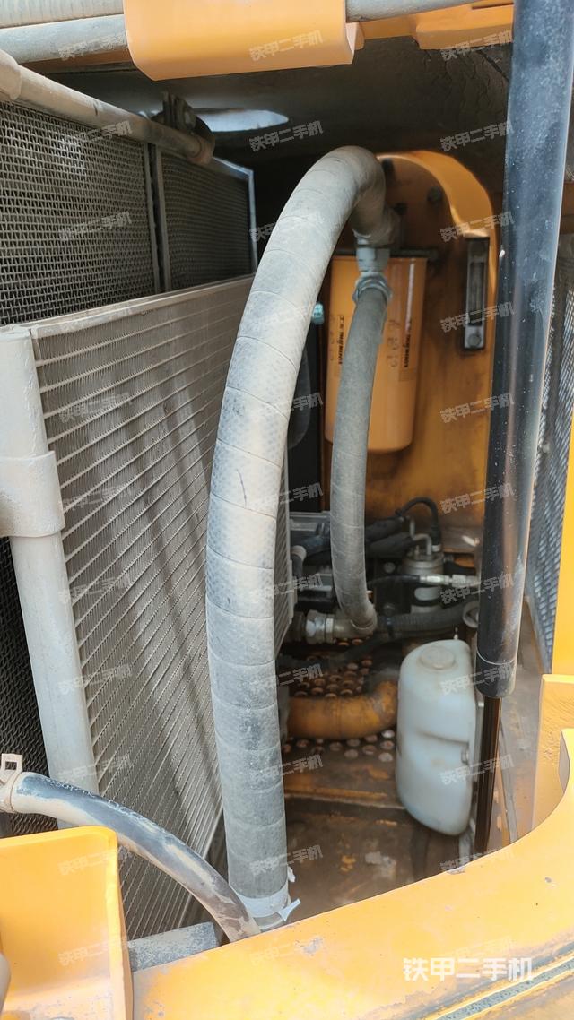 驾驶室整体（整机外观）