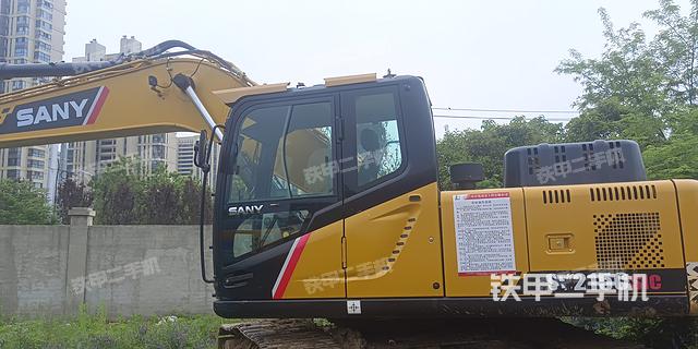 驾驶室整体（整机外观）