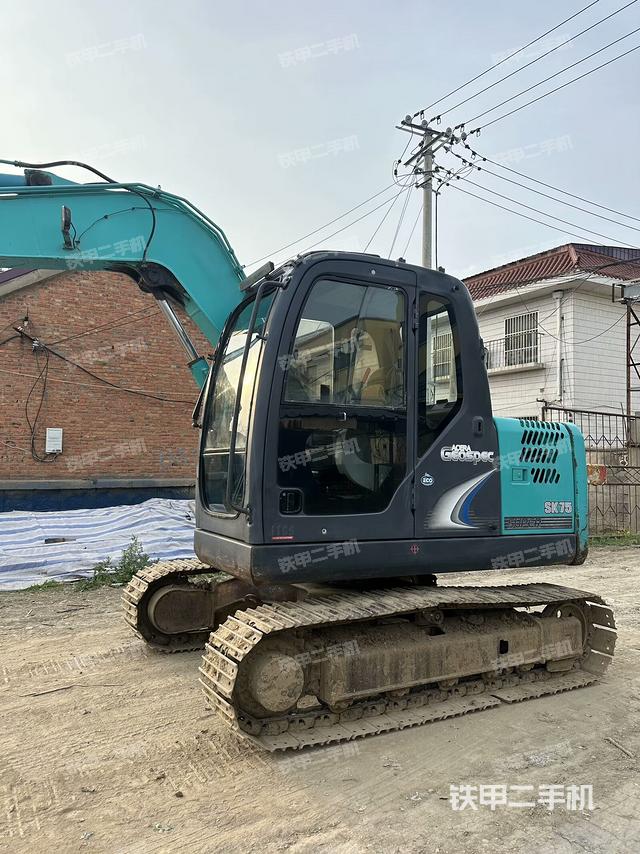 驾驶室整体（整机外观）