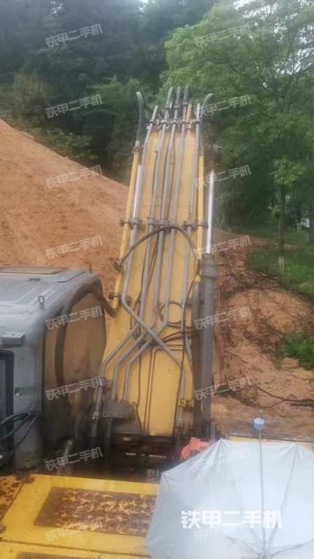 驾驶室顶部（整机外观）